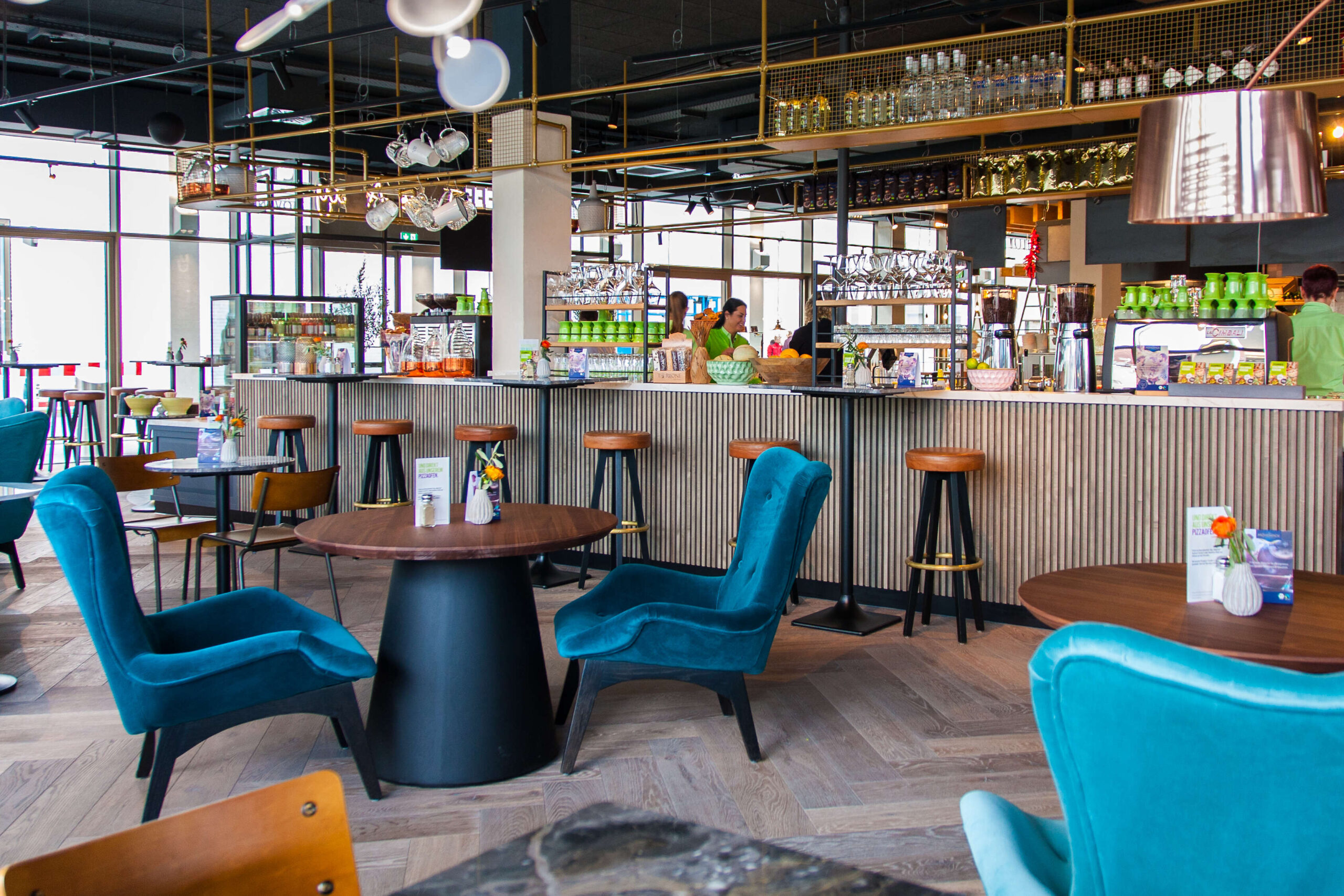 Marché Metzingen Restaurant Sitzbereich innen